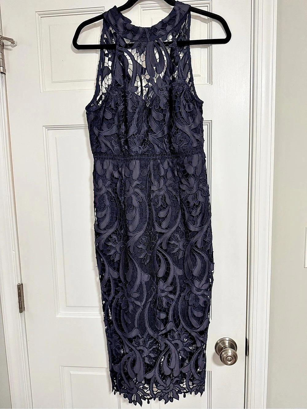 Bardot Lace Midi Dress in Black Size 6 Like New